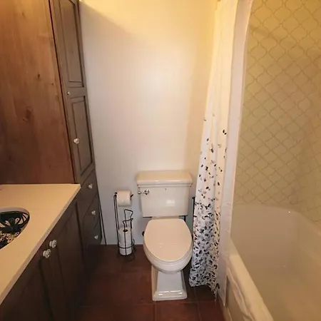Closson - Stylish - Near Plaza - Queen Bed * Santa Fe